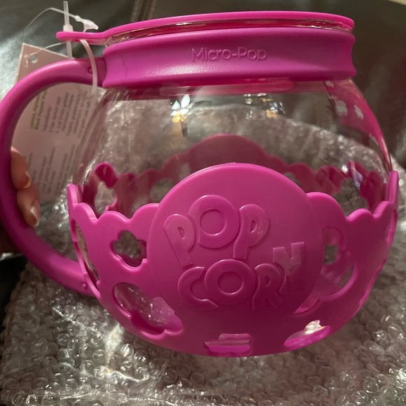 Micro-pop Popcorn Popper . Fushia color - Picture 3 of 8